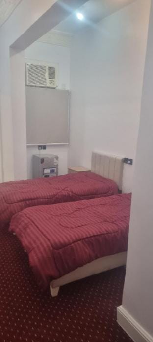 A comfortable room near the prophet's mosque Apartment in Medina