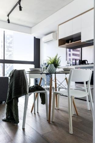 Stylish 2BR Apartment with Panoramic City Views Apartment in Melbourne