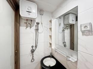 Cozy Studio Skyhouse Apt near ICE BSD w/ pool &Gym Apartment in West Java