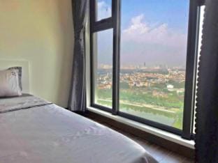 Ha Noi Home Lake View Cozy Masteri  Apartment in Laos