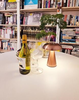[Suwon Haenggung, 4 people, Changryongmun] My Best Travel Rest Love Stay Airbnb Essence (Beam+TV) Vacation rental in Gyeonggi-do