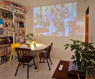 [Suwon Haenggung, 4 people, Changryongmun] My Best Travel Rest Love Stay Airbnb Essence (Beam+TV) Vacation rental in Gyeonggi-do
