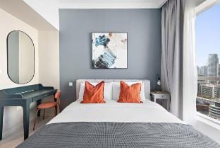 Silkhaus Modern 1BR | Marina in Bay Central West Apartment in Dubai