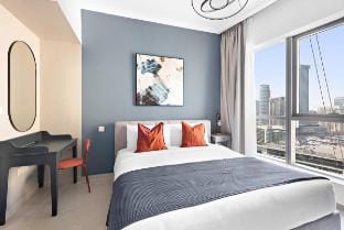 Silkhaus Modern 1BR | Marina in Bay Central West Apartment in Dubai