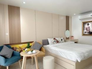 Sky Vinhomes Dcapitale - C2 Studio Apartment in Laos