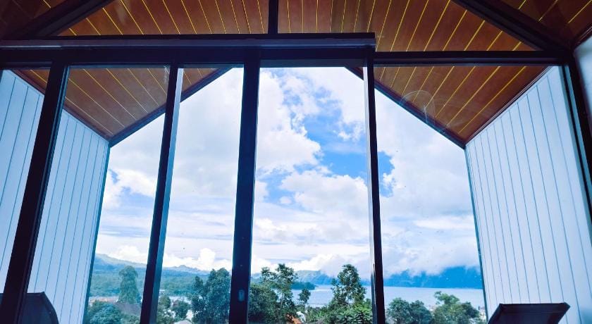 Royal Indah Glamping Kintamani Lodge in Bali
