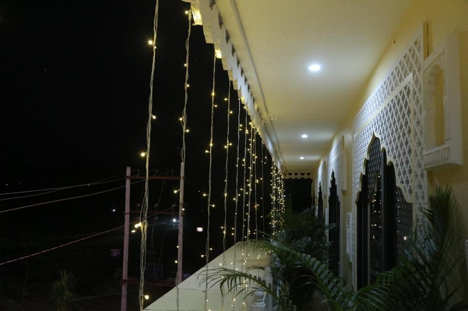 Hotel The Mountway Hotel in Udaipur