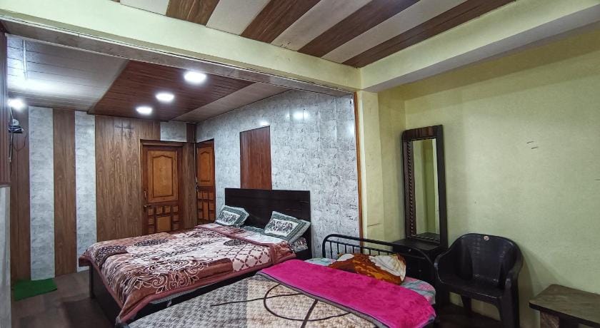 JK Guest House Hotel in Uttarakhand