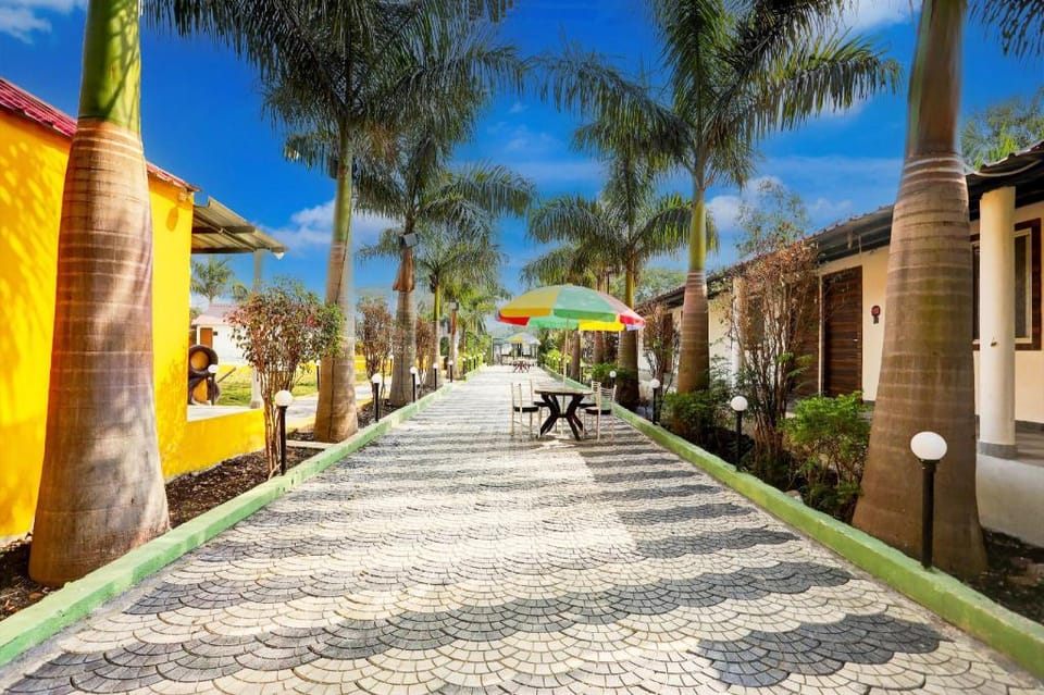 SPOT ON Crazy Nature Resort Hotel in India