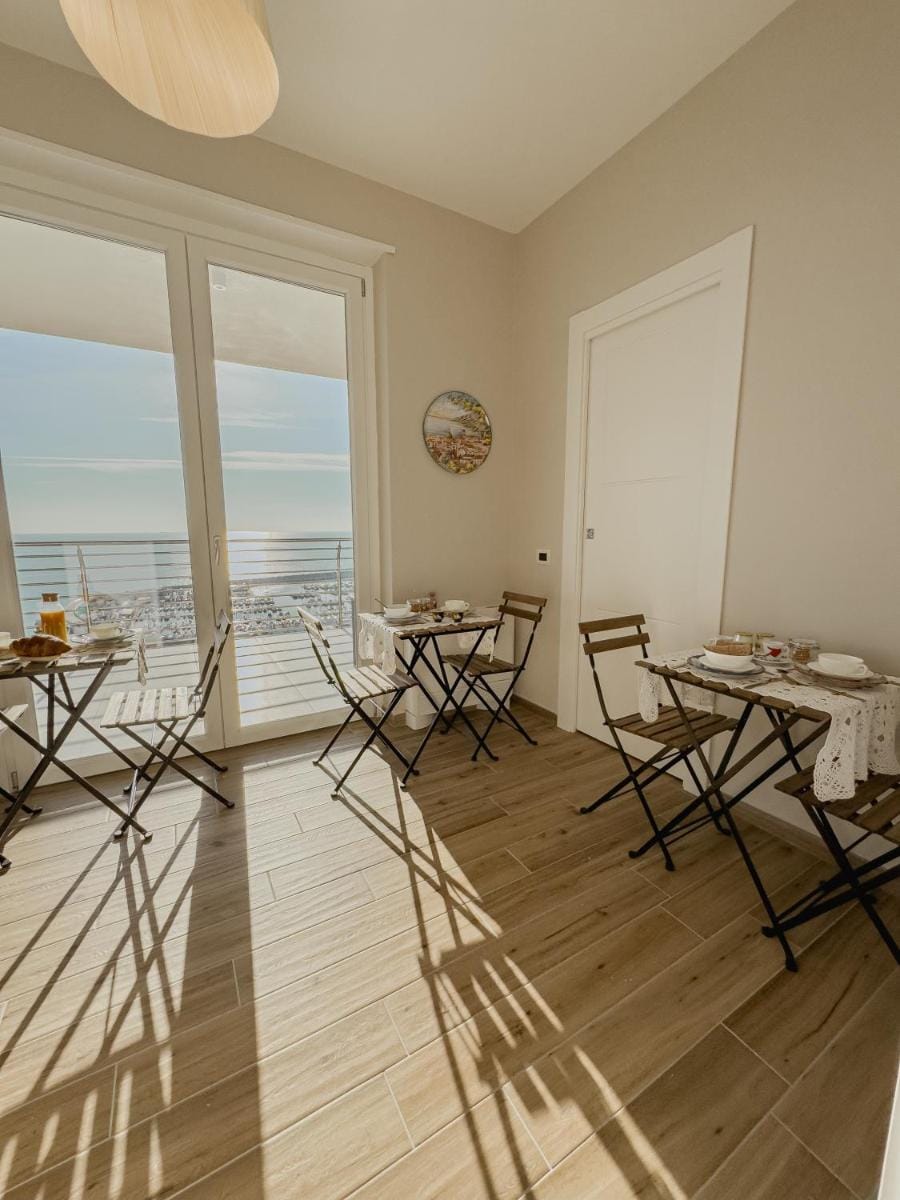 B&B Lilibeth Luxury Suites - Marina D'Arechi Bed and Breakfast in Salerno