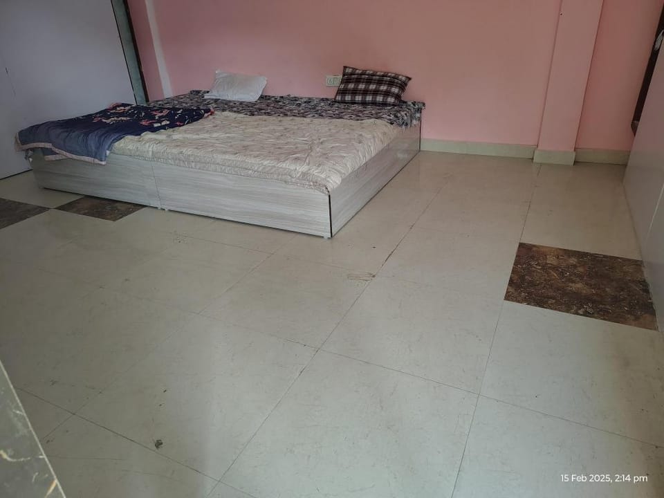 Shri Raghunandan dham Hotel in Uttar Pradesh