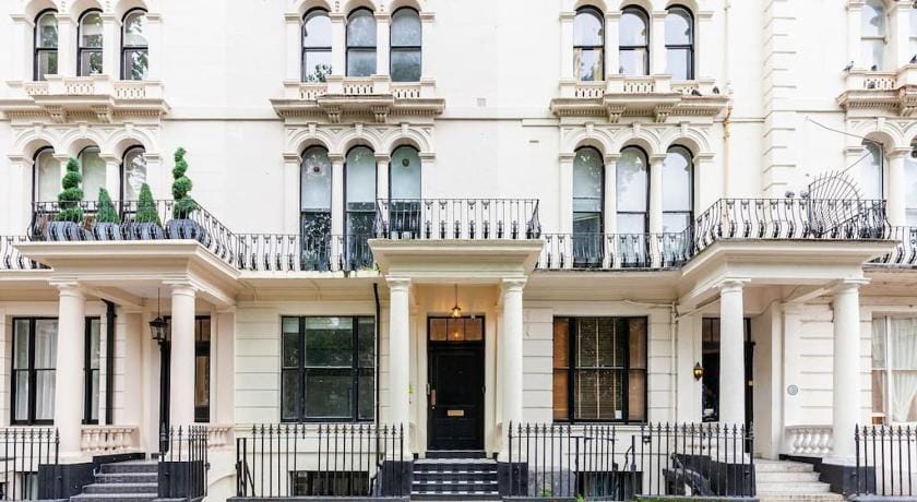 Beautiful Studio in Bayswater Apartment in City of Westminster