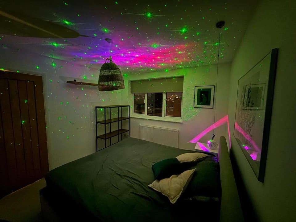 2 Bedroom entire Flat Near Luton Airport Hotel in Luton