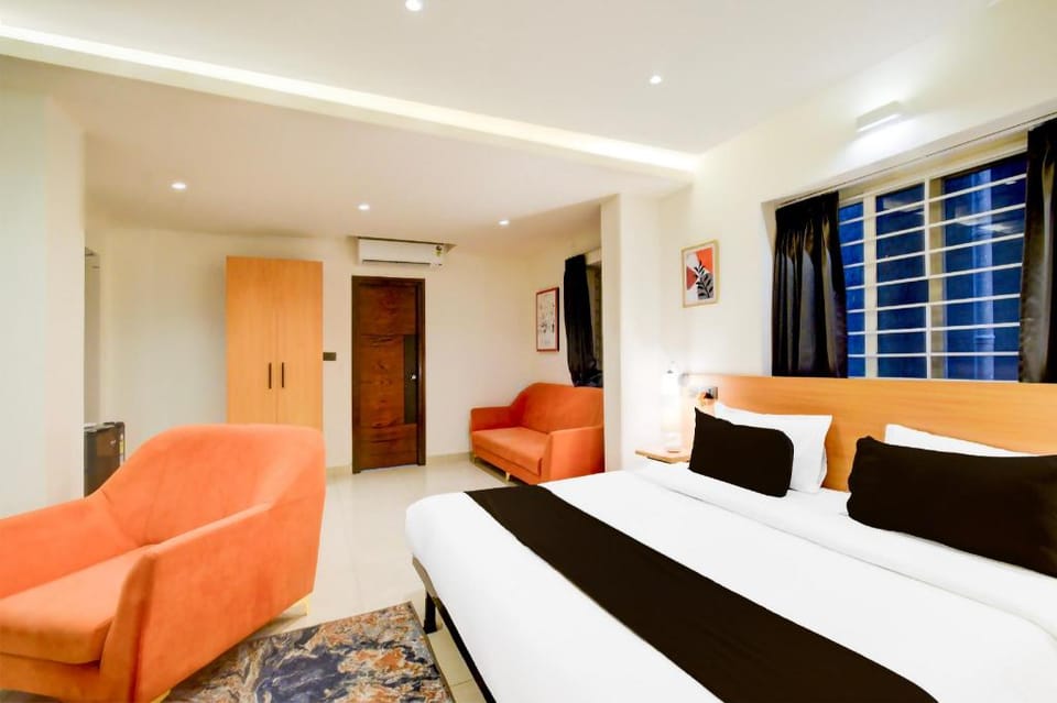 Super Townhouse Casa Grand Miyapur Hotel in Hyderabad