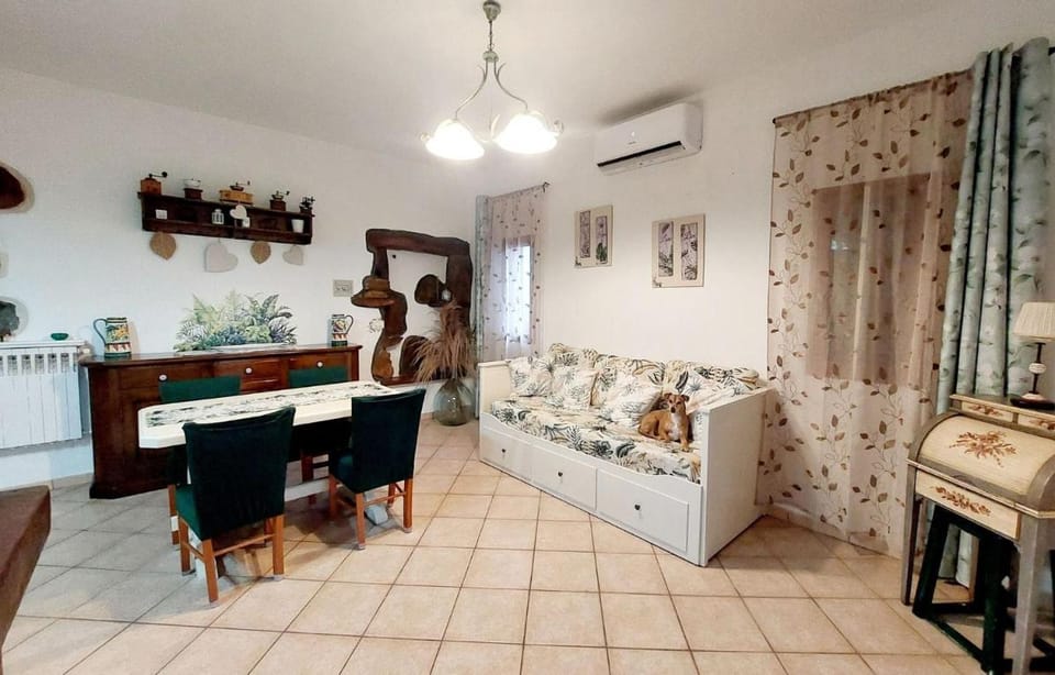 two-room apartment with parking space Apartment in Tuscany