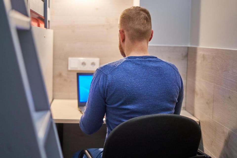 Tokyo Vibes - Private Sleeping Pods Hostel, Self check-in Hostel in Vilnius