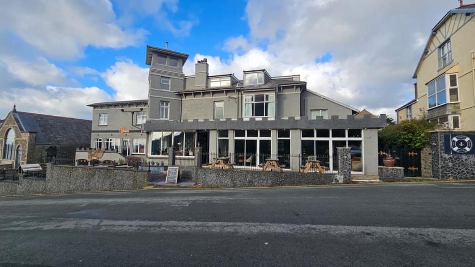 The Marine Hotel Hotel in Criccieth