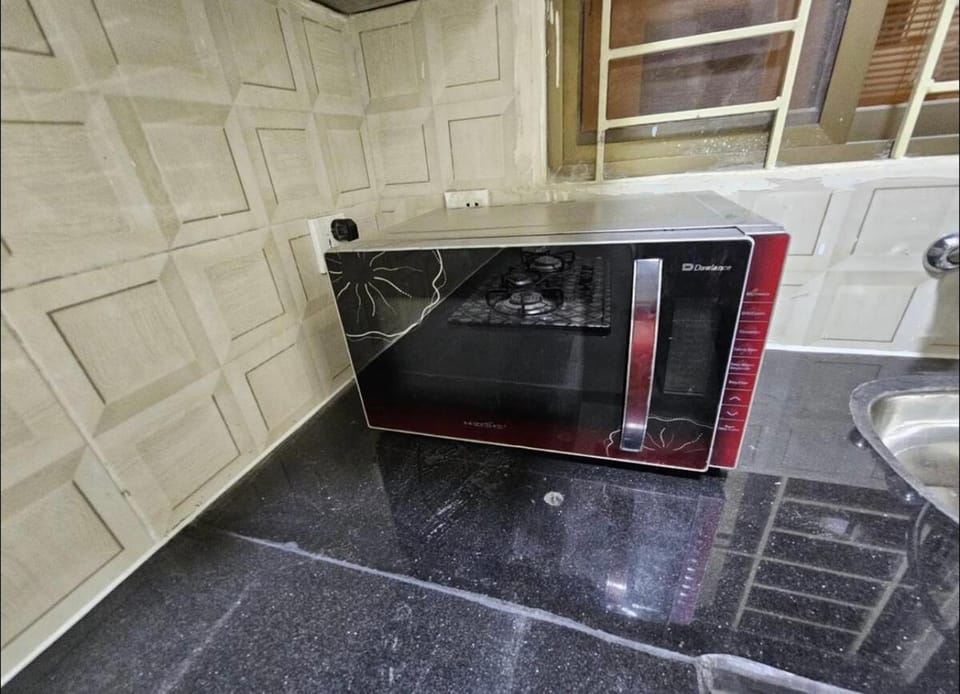 Cozy & Modern 2-Bedroom Apt Apartment in Karachi