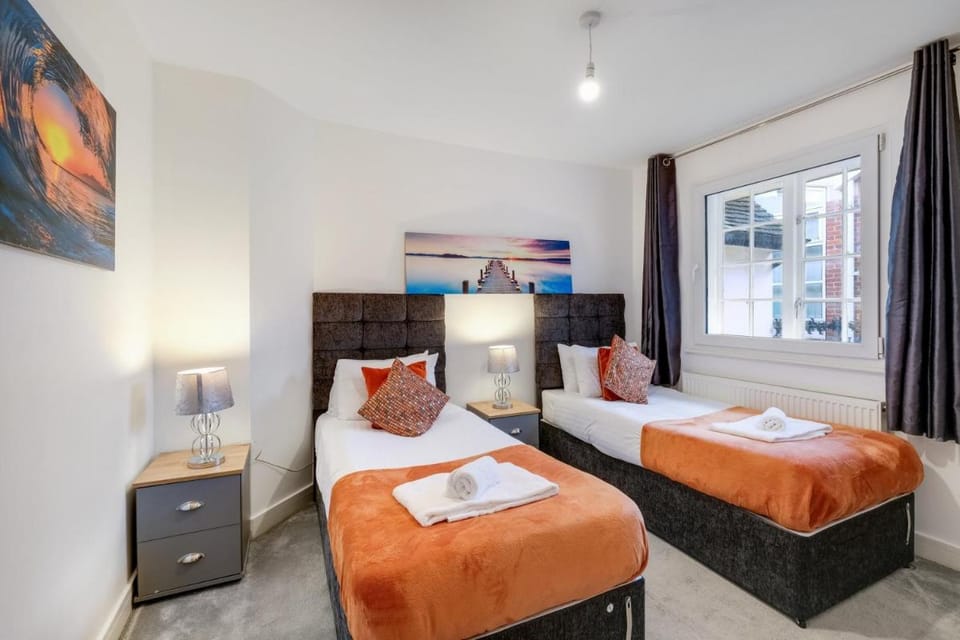 Eastons 2 Bedroom Apartment with Sofa Bed Apartment in High Wycombe