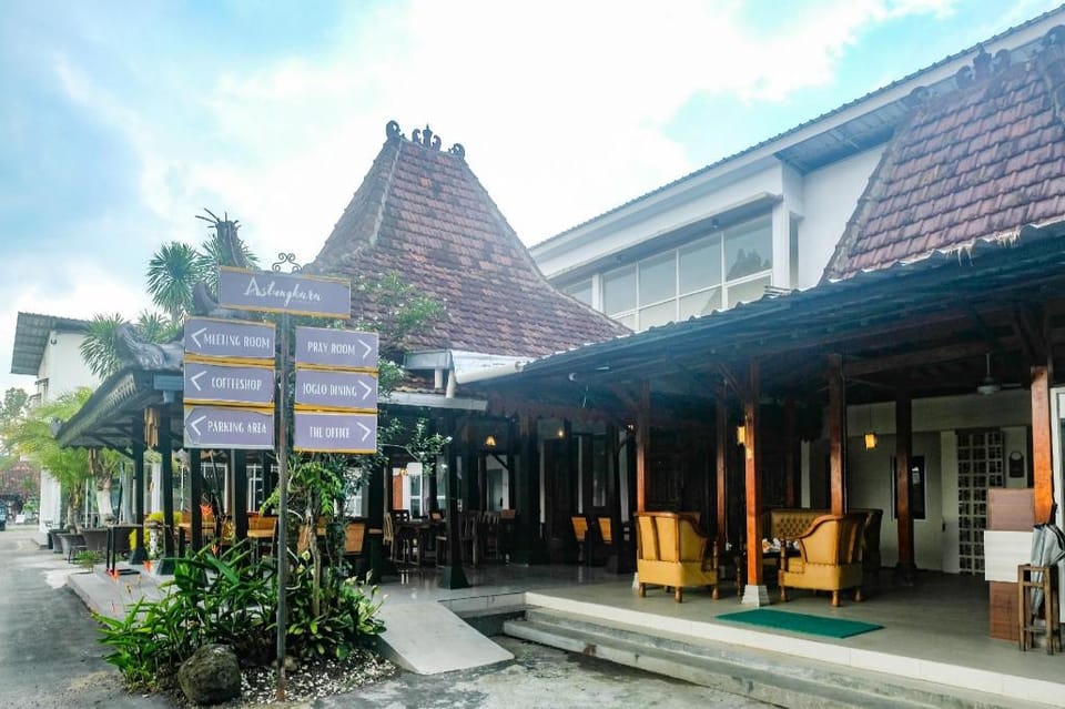 Urbanview Hotel Syariah Astungkara Space Sleman by RedDoorz Hotel in Special Region of Yogyakarta