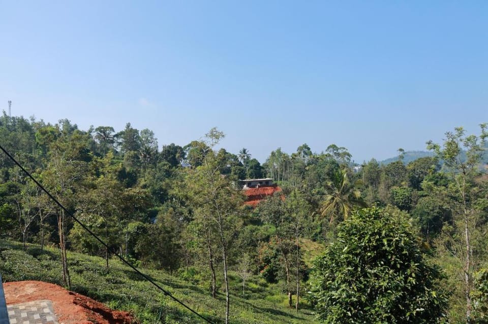 Munnar Ethan's Valley Hotel in Kerala