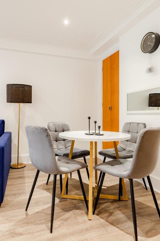Central Apartments near Marble Arch Apartment in City of Westminster