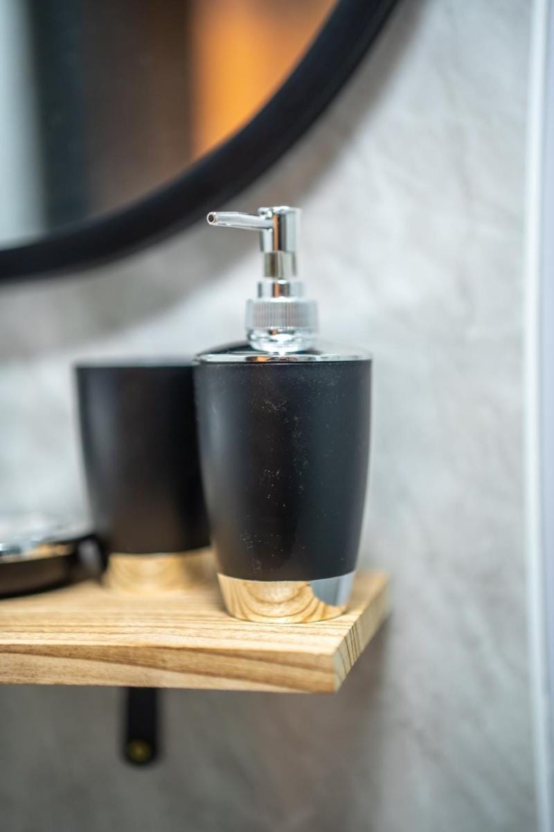 1 BDR Apartment At Caledonia Luxe Stays Short Lets & Serviced Accommodation Airdrie Apartment in Airdrie