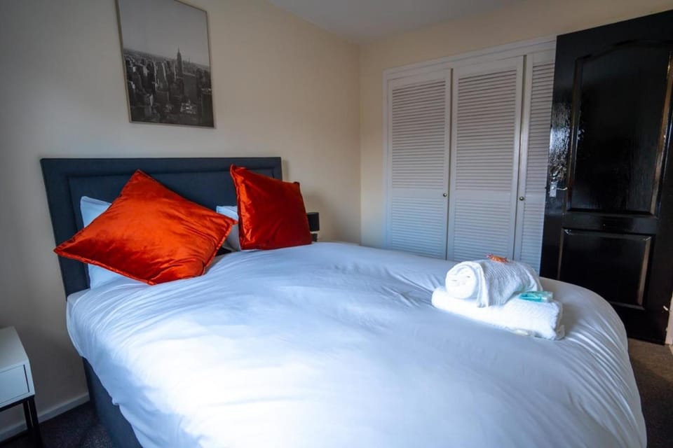 1 BDR Apartment At Caledonia Luxe Stays Short Lets & Serviced Accommodation Airdrie Apartment in Airdrie
