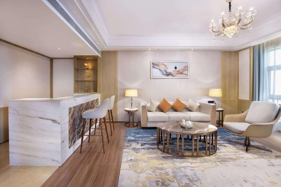RAMADA PLAZA BY WYNDHAM DONGGUANGUAN SONGSHAN LAKE Hotel in Guangzhou