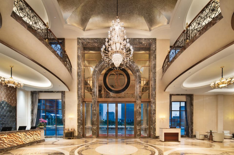 RAMADA PLAZA BY WYNDHAM DONGGUANGUAN SONGSHAN LAKE Hotel in Guangzhou