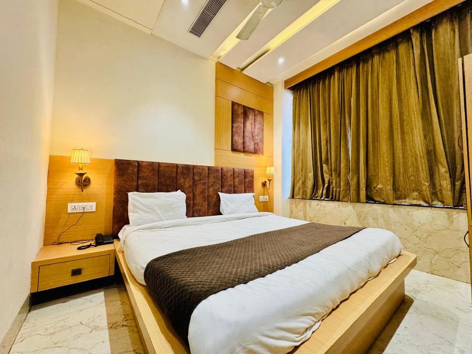 Hotel Sehdev Residency Near Golden Temple Hotel in Punjab, India