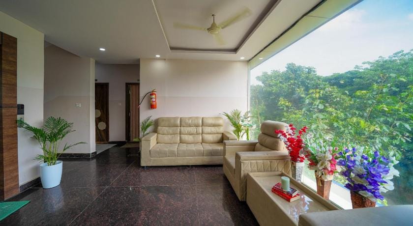 Open Hotel by Olive - The Emerald Inn Hotel in Bengaluru