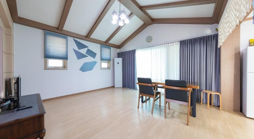Gyeongju ClearMorning PetFriendlyPension Bed and Breakfast in South Korea