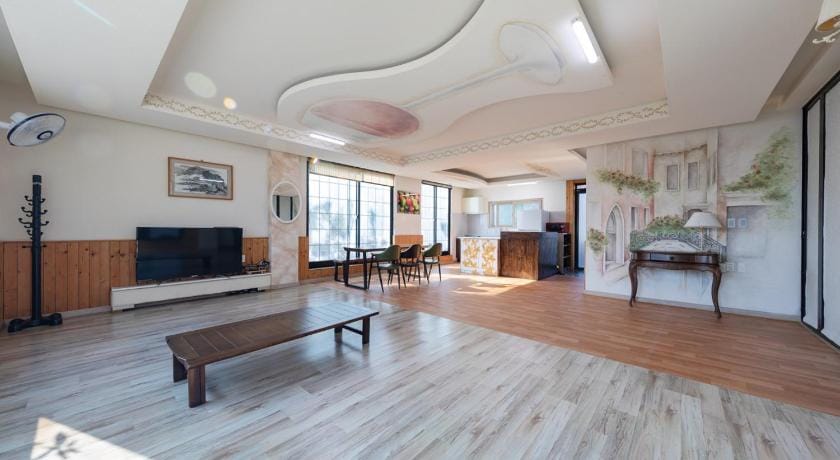 Gyeongju ClearMorning PetFriendlyPension Bed and Breakfast in South Korea