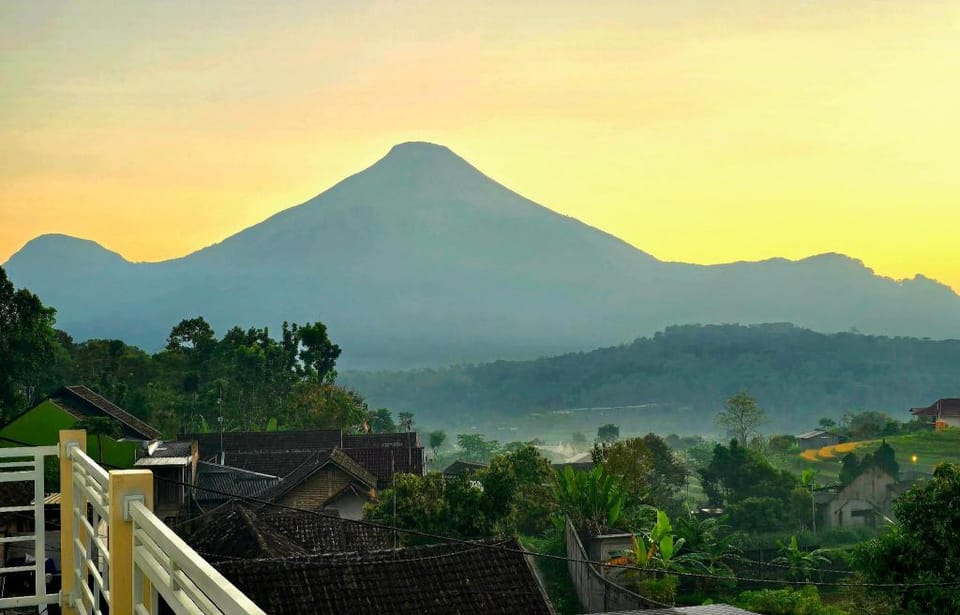 Holi Homestay Trawas Hotel in East Java