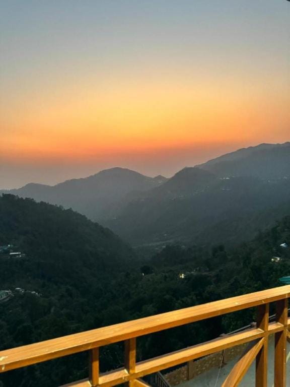 Goroomgo UK Homestay Nainital Vacation rental in Uttarakhand