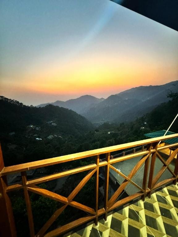 Goroomgo UK Homestay Nainital Vacation rental in Uttarakhand
