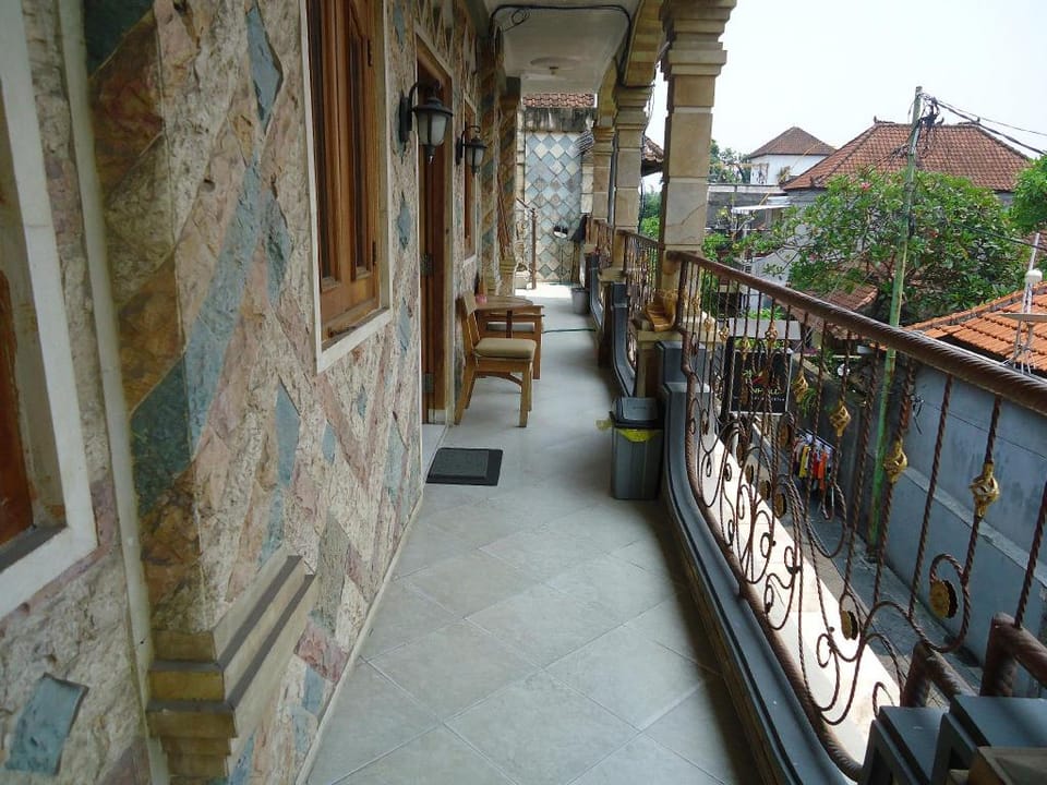 The Reinhold Guesthouse Bali Hotel in North Kuta