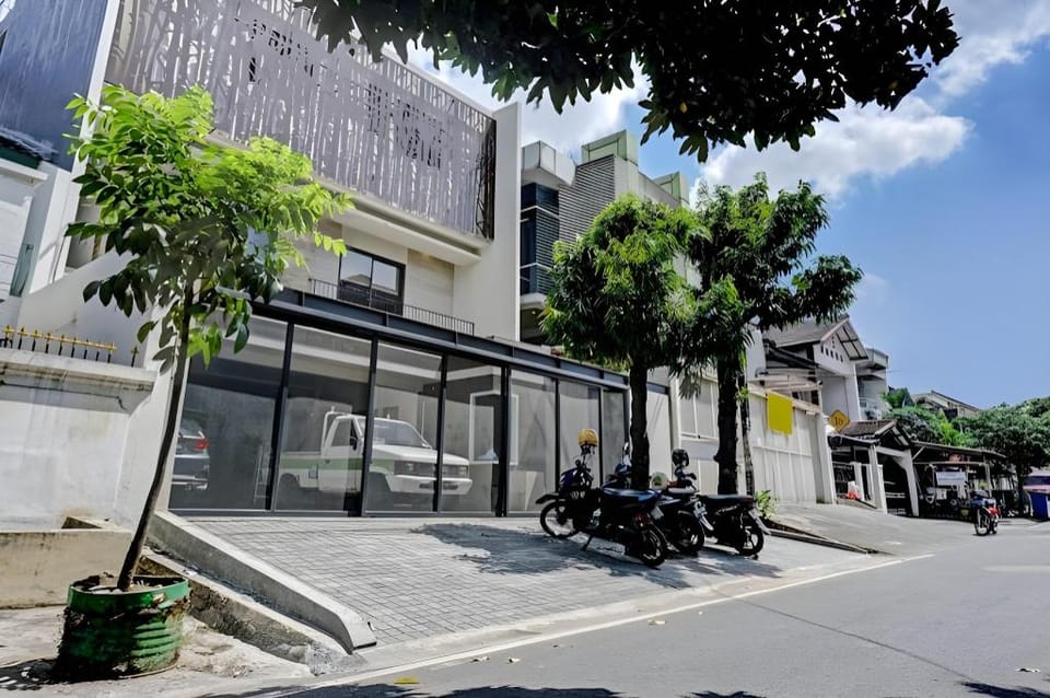 Oscar Alfa Residence by NamRoom Hotel in South Jakarta City
