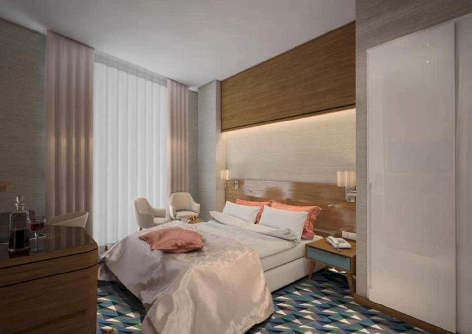 Sunday Luxury Creek Premier Hotel in Dubai