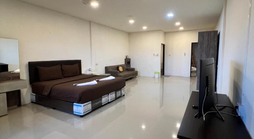 Noza Inn Bed and Breakfast in Khuekkhak