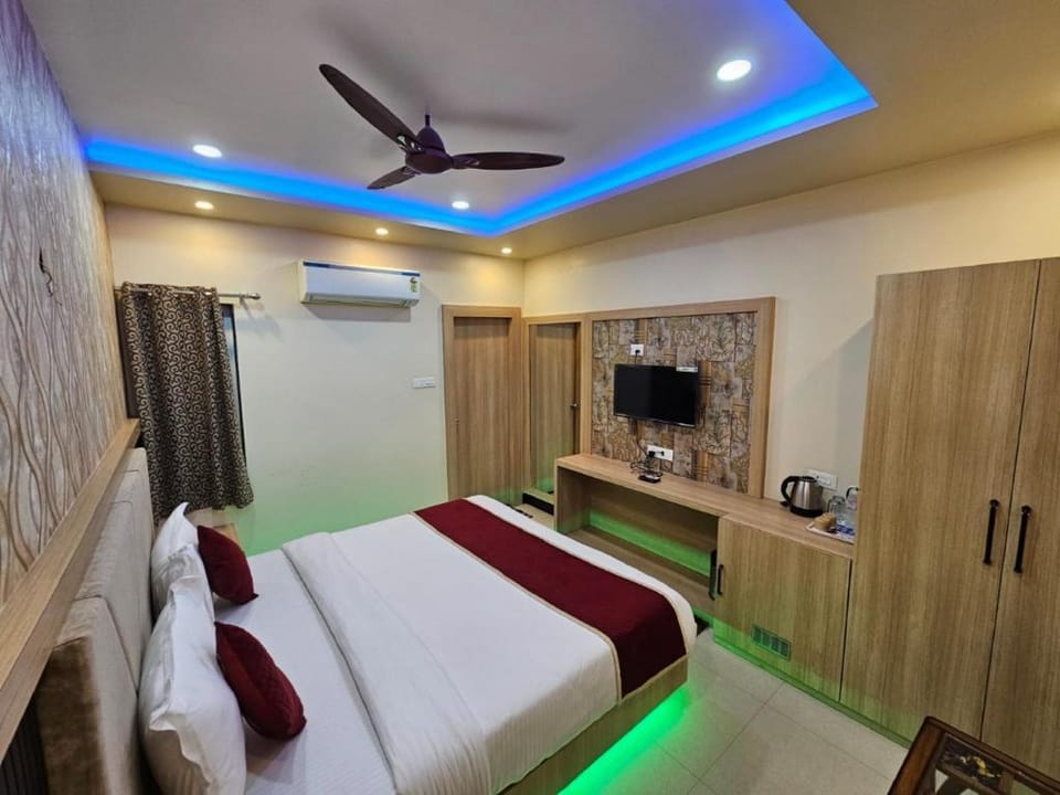 Goroomgo Kashi Heaven Premium Homestay Near Kashi Vishwanath Temple Varanasi Vacation rental in Varanasi