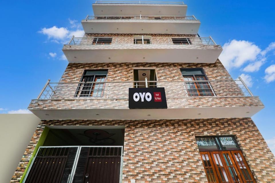Hotel O Raj Palace Hotel in Uttar Pradesh