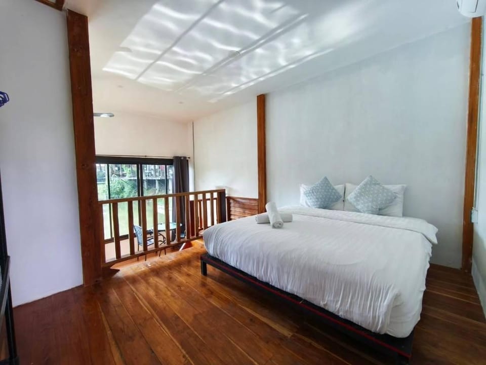 Brick Box Pool Villa Café & Restaurant Hotel in Thailand