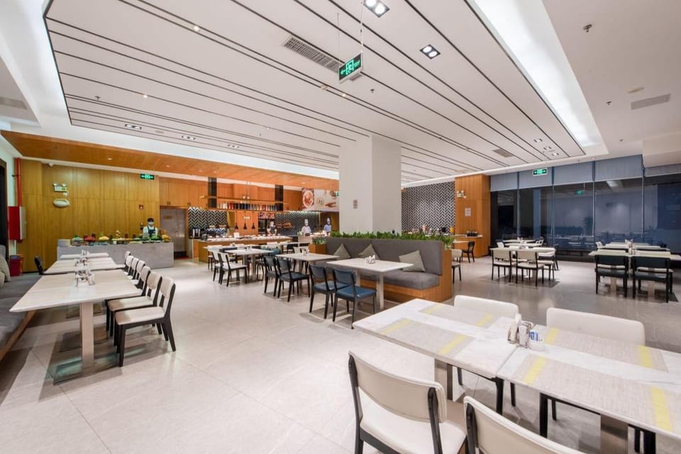 Wanya Hotel Guangzhou Tianhe Park Hotel in Guangzhou