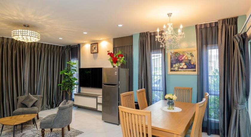 Townhome Sattahip  Vacation rental in Chon Buri Changwat
