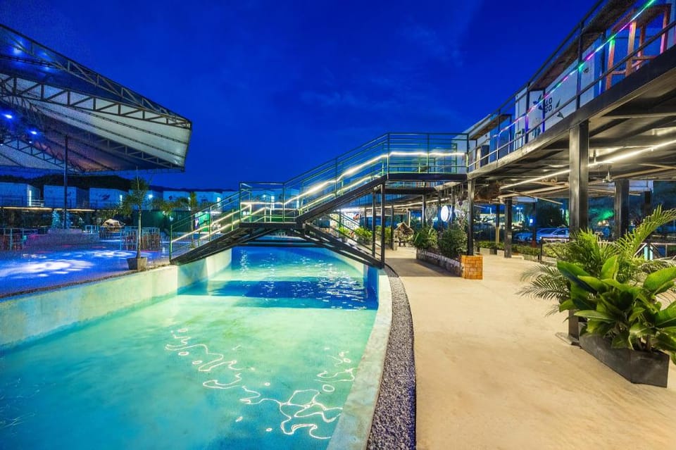 Pool Party Hotel Hotel in Vang Vieng