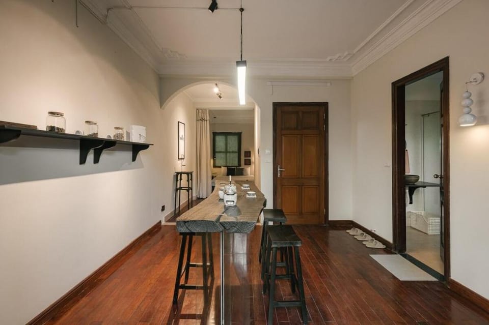6 BR near Old Quater/ Coffe Space and Nails Apartment in Hanoi