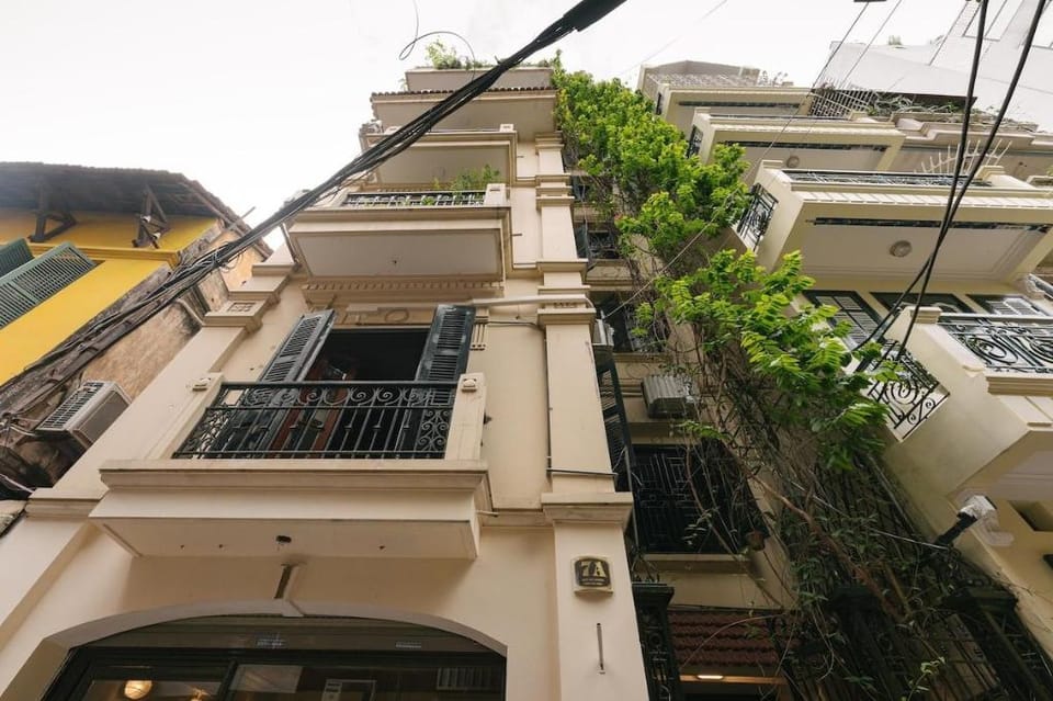 6 BR near Old Quater/ Coffe Space and Nails Apartment in Hanoi