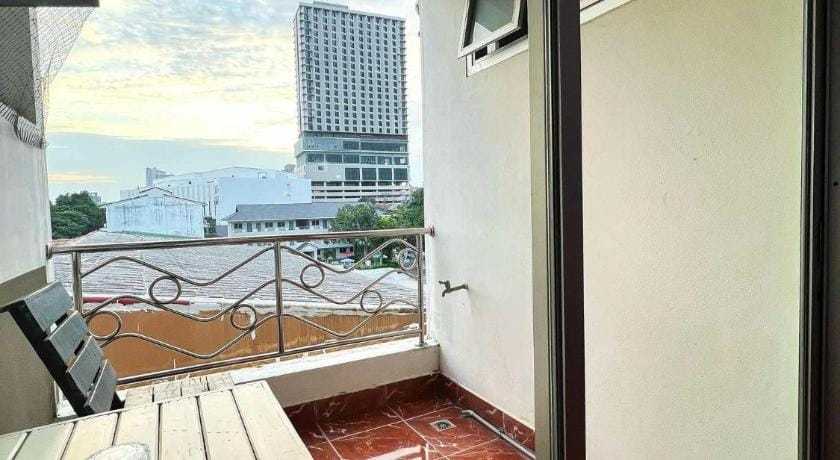 Pattara Mansion พัทยา Hotel in Pattaya City